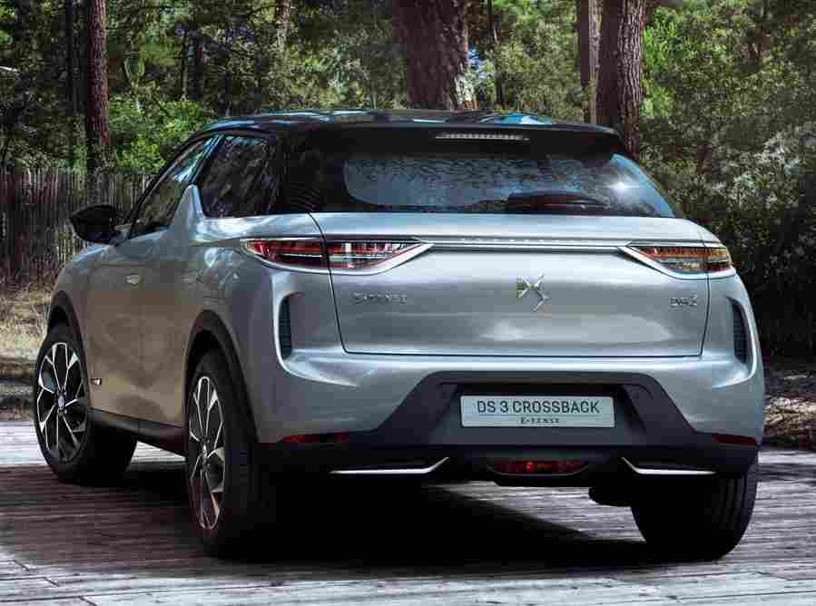 DS AUTOMOBILES DS 3 Crossback 6406 24 Car A4 Photo Print