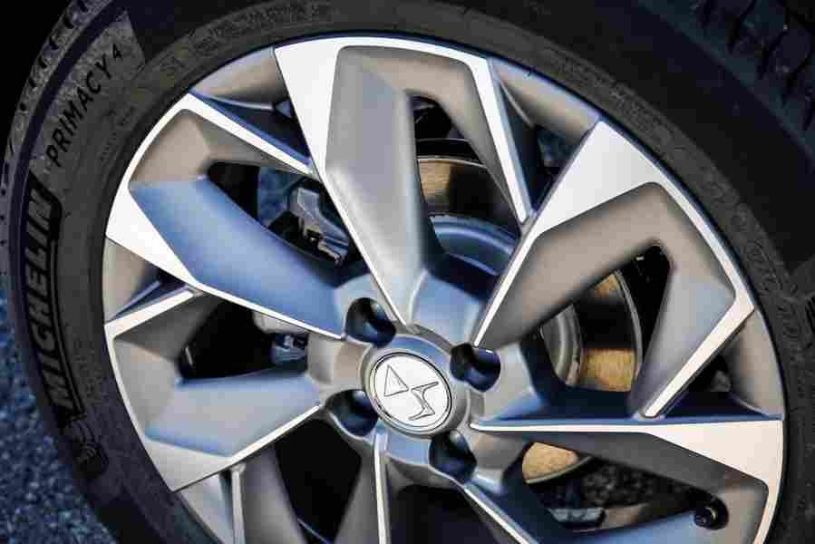 DS AUTOMOBILES DS 3 Crossback 6406 53 Car A4 Photo Print