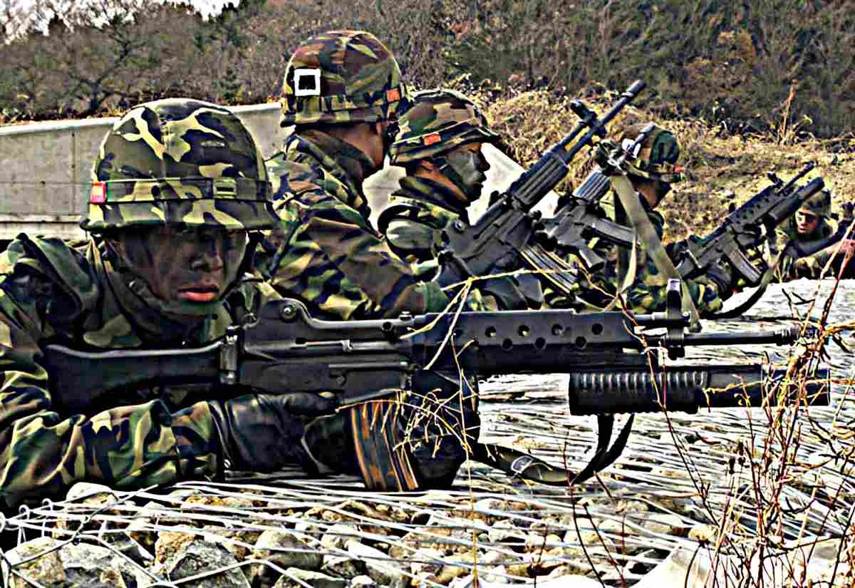 Daewoo K2 6 (2) Military A4 Photo Print
