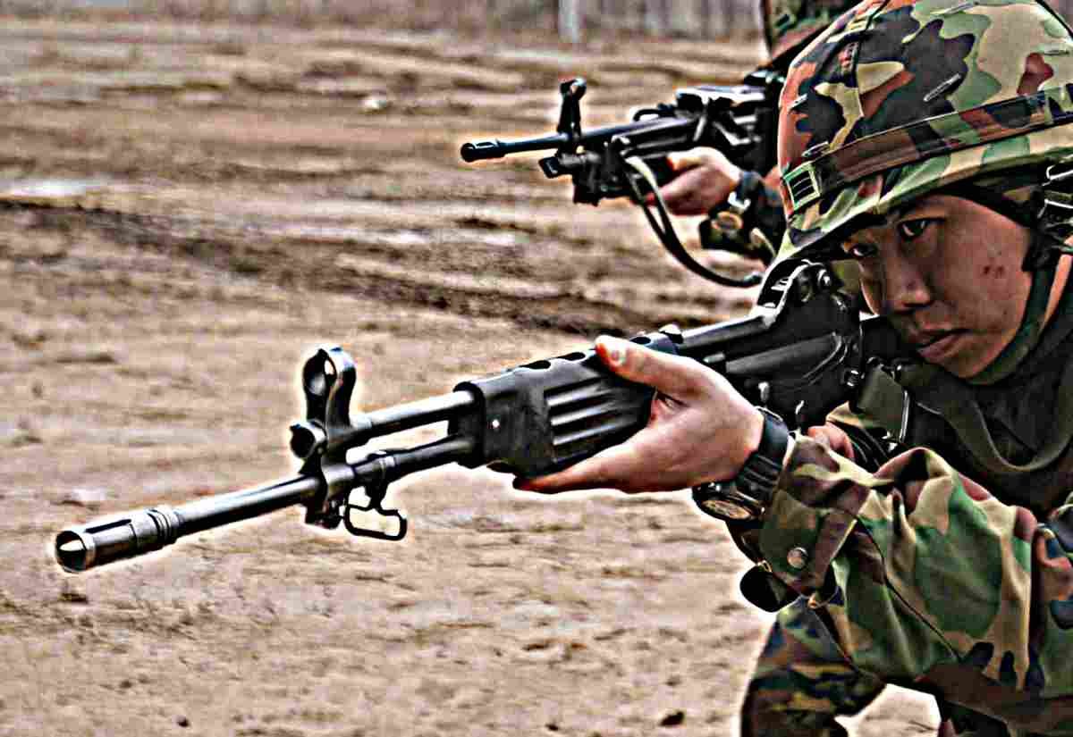 Daewoo K2 9 (2) Military A4 Photo Print