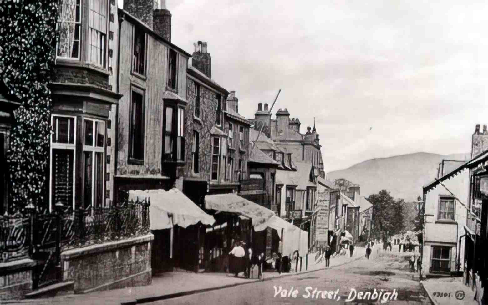 Denbighshire Denbigh Vale Street II Vintage A4 Photo Print