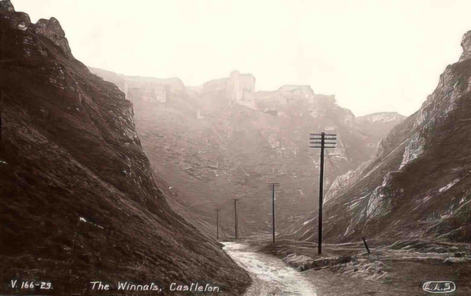 Derbyshire Castleton The Winnats 1930s 1024pix Vintage A4 Photo Print