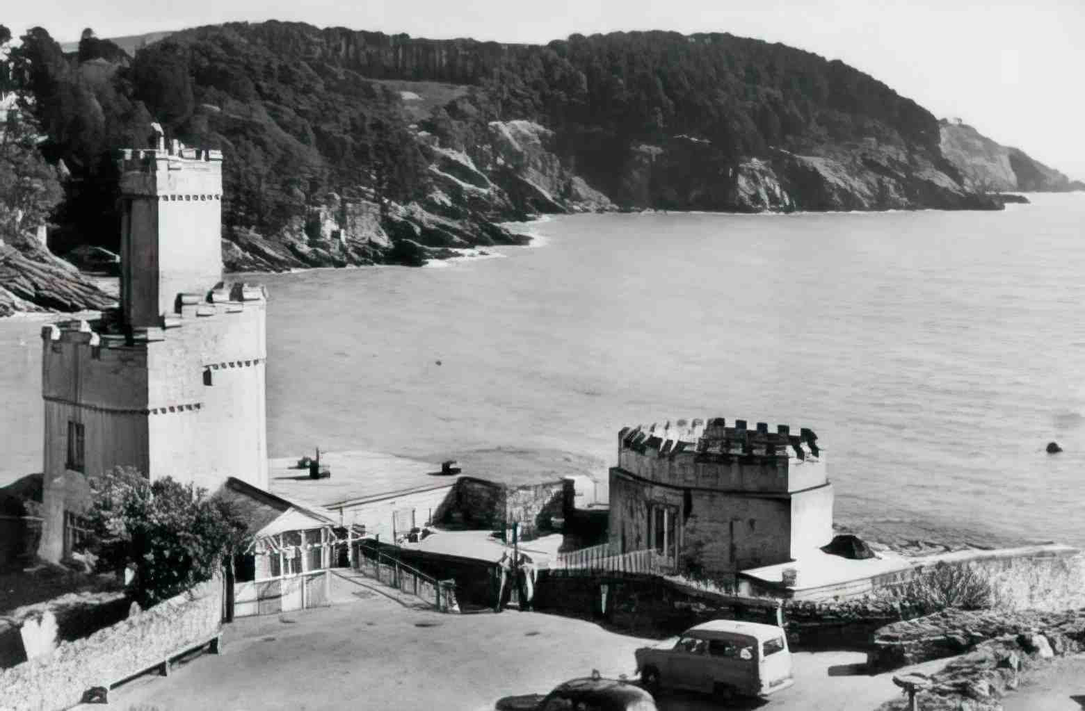 Devon Dartmouth Castle Tea Rooms c late 1950s Vintage A4 Photo Print