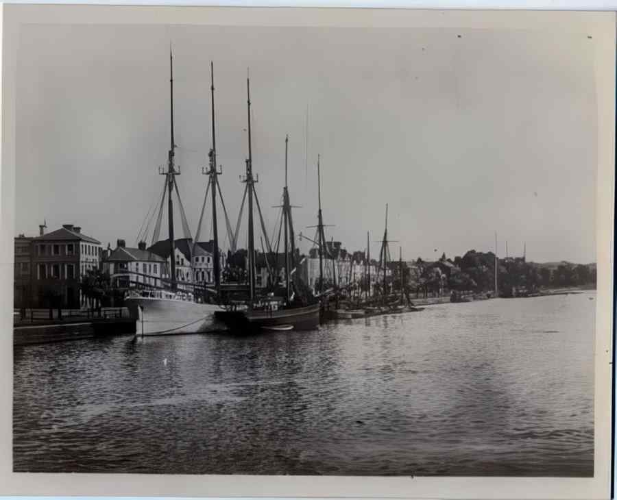 Devon Vintage185 A4 Photo Print