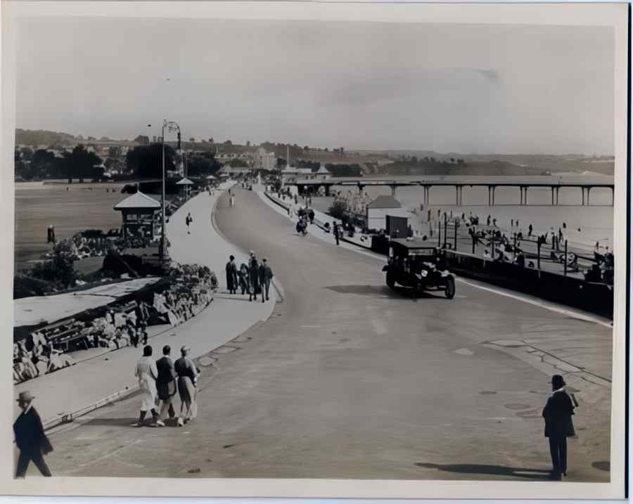 Devon Vintage186 A4 Photo Print