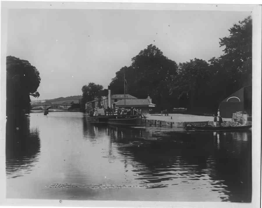 Devon Vintage201 A4 Photo Print