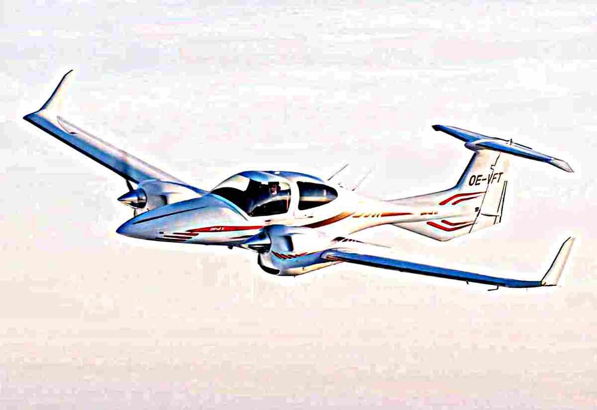 Diamond Aircraft Da42 Twin Star Light Utility Aircraft Austria (2) Military A4 Photo Print