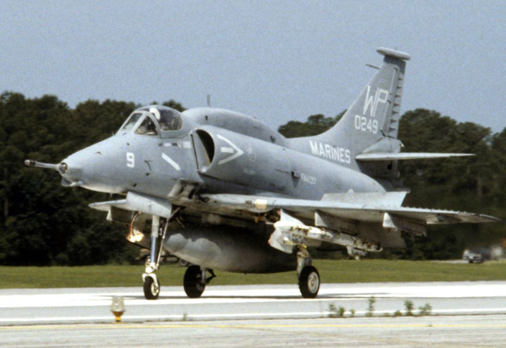 Douglas Skyhawk Lightweight Carrierborne Navy Fighter Usa 27 Military A4 Photo Print