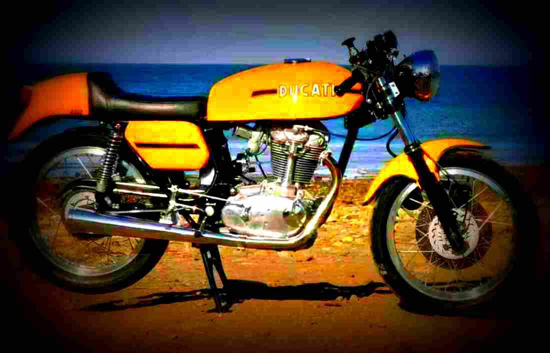Ducati 250 Mark 3 1972 1 motorbike A4 Photo Print