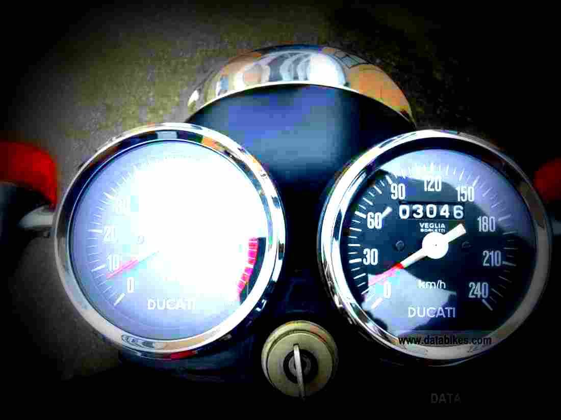 Ducati 350 GTL 1976 5 motorbike A4 Photo Print