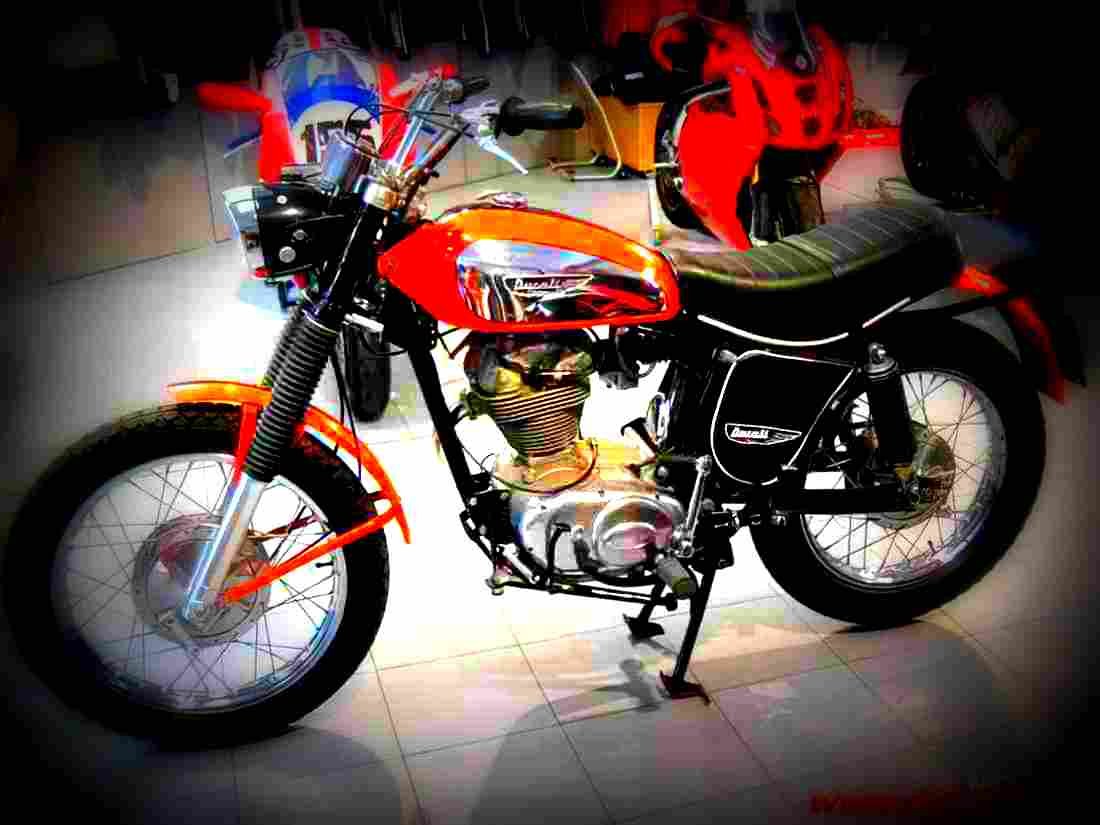 Ducati 350 Scrambler 1973 6 motorbike A4 Photo Print