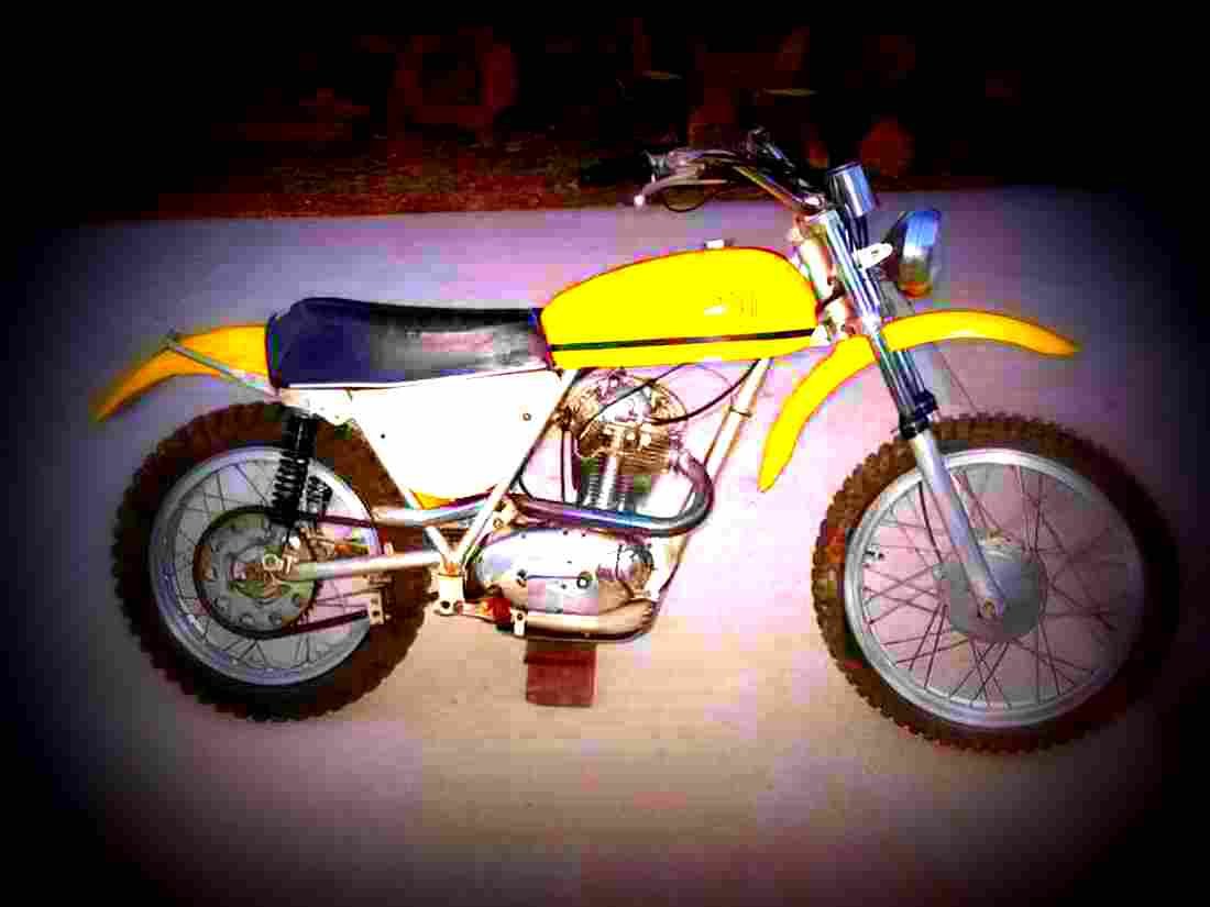 Ducati 450 Mark 3 1972 1 motorbike A4 Photo Print