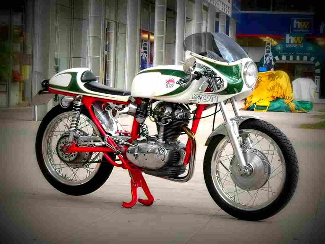 Ducati 450 Mark 3 1974 3 motorbike A4 Photo Print
