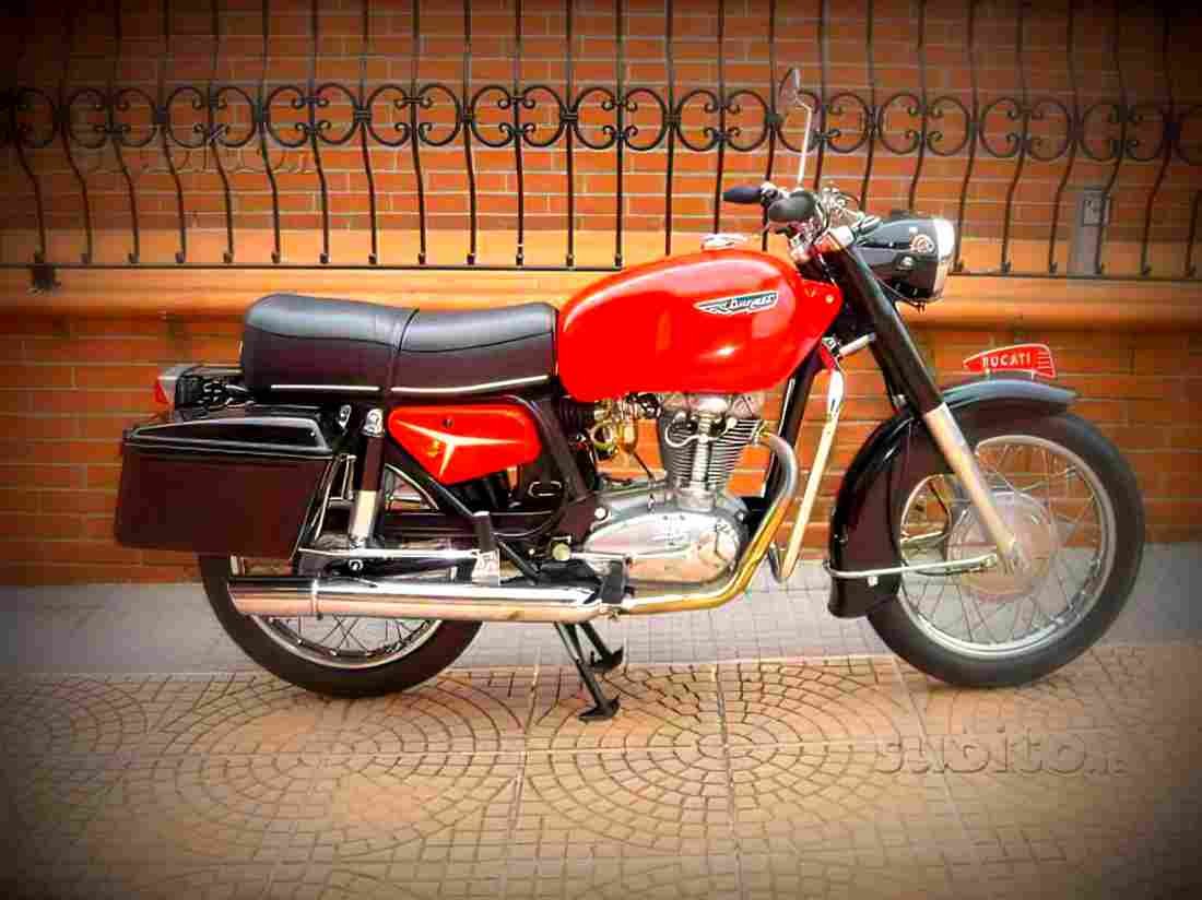 Ducati 450 TS 1971 1 motorbike A4 Photo Print