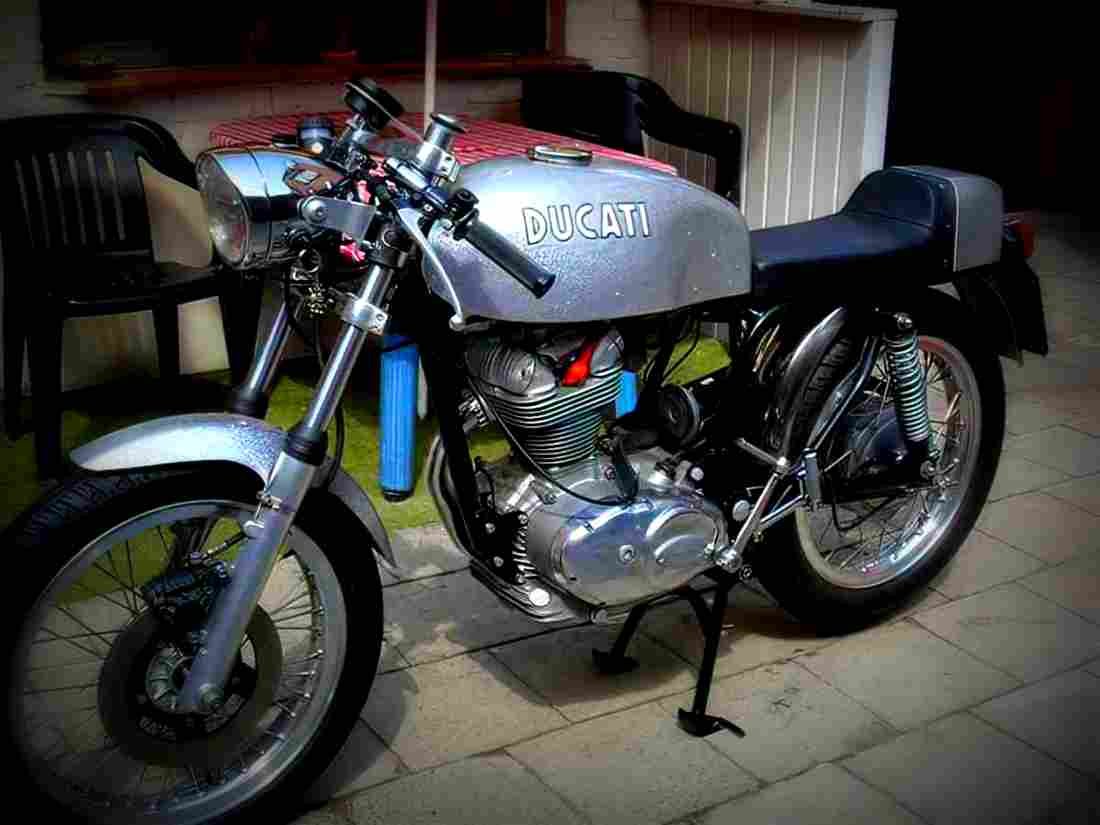 Ducati 450 TS 1971 4 motorbike A4 Photo Print