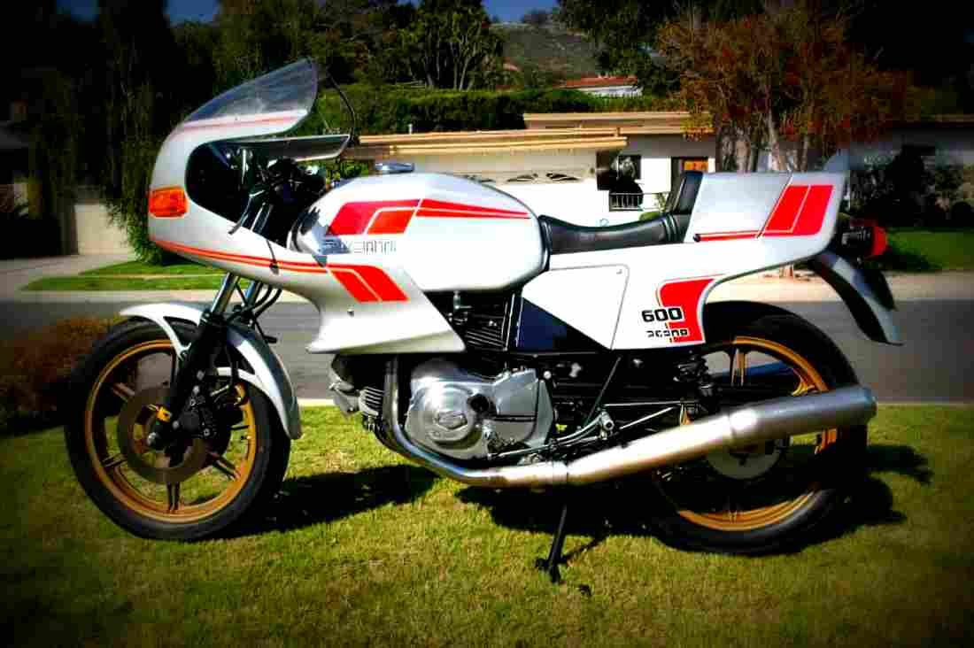 Ducati 500 SL Pantah 1982 3 motorbike A4 Photo Print