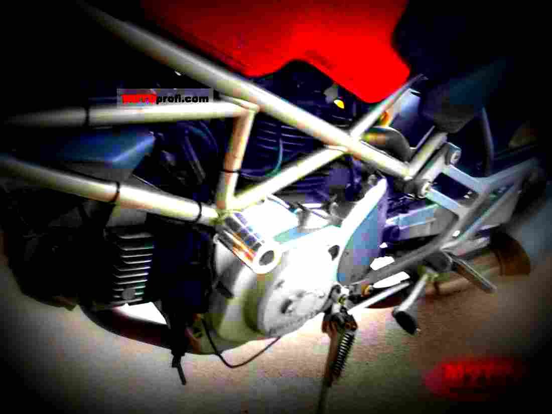 Ducati 600 Monster 1995 3 motorbike A4 Photo Print