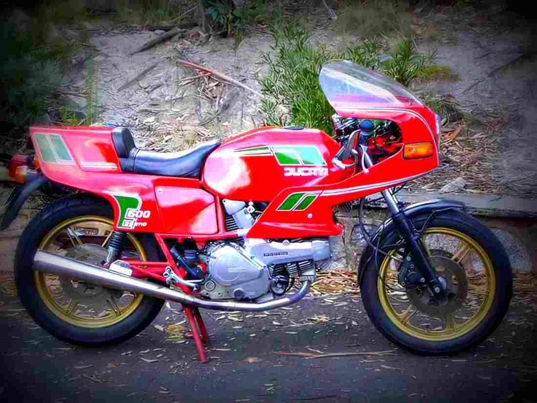 Ducati 600 SL Pantah 1984 5 motorbike A4 Photo Print