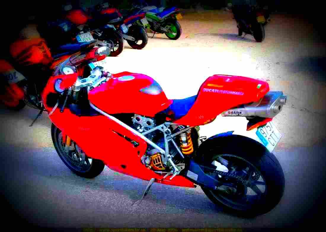 Ducati 749 2004 5 motorbike A4 Photo Print