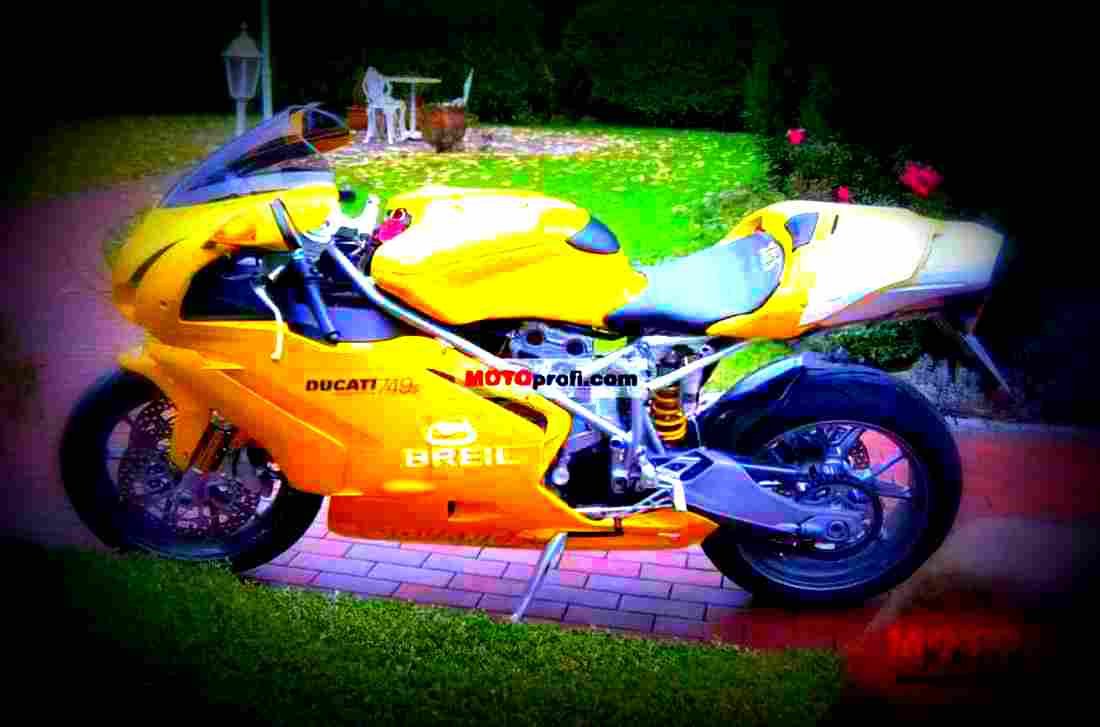 Ducati 749 S 2003 4 motorbike A4 Photo Print