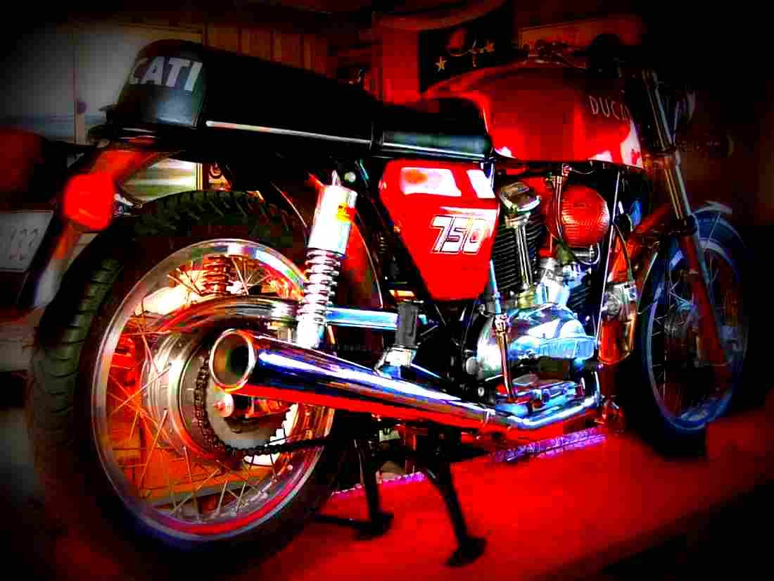 Ducati 750 1971 5 motorbike A4 Photo Print
