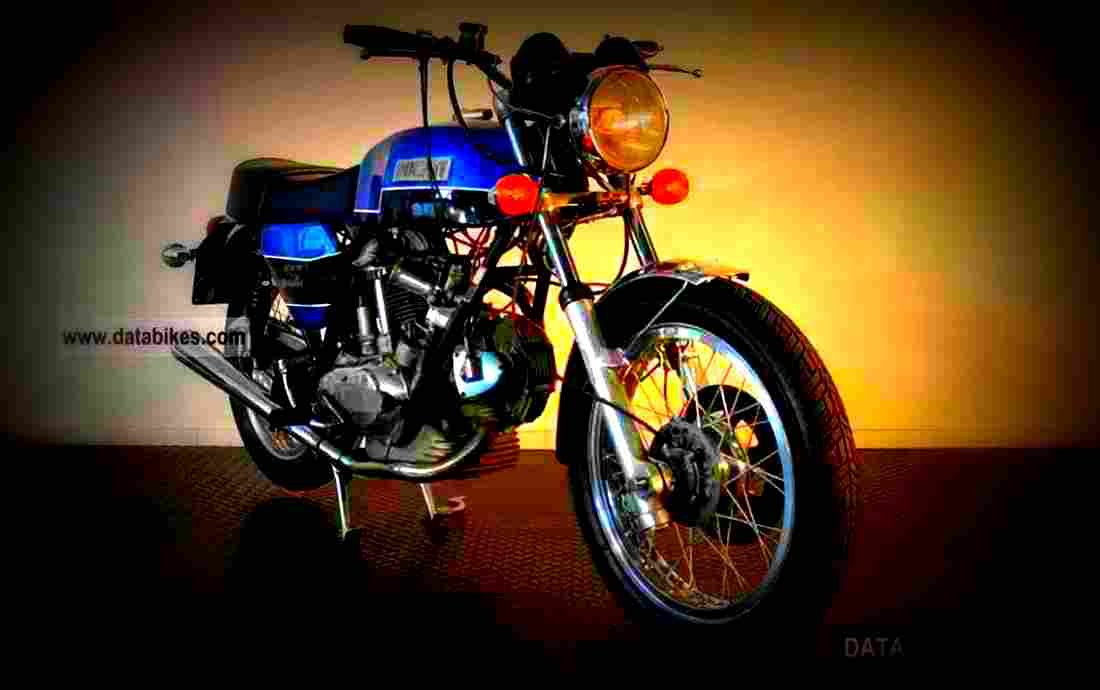 Ducati 750 GT 1973 2 motorbike A4 Photo Print