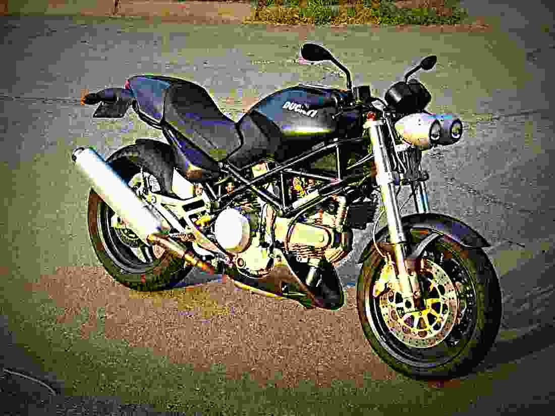 Ducati 750 Monster 2000 1 motorbike A4 Photo Print