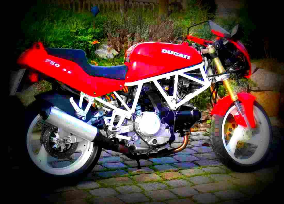 Ducati 750 SS 1992 1 motorbike A4 Photo Print