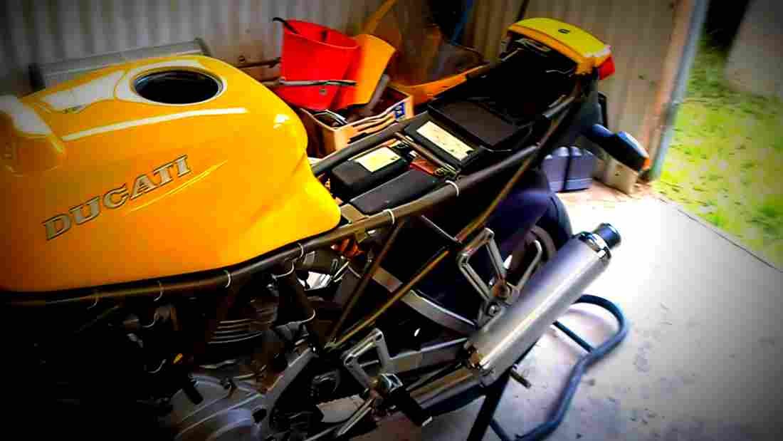 Ducati 750 SS 1997 4 motorbike A4 Photo Print