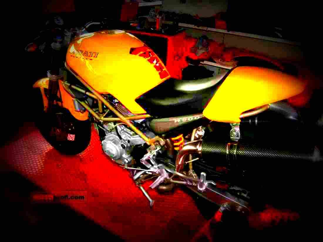 Ducati 900 Monster 1997 2 motorbike A4 Photo Print