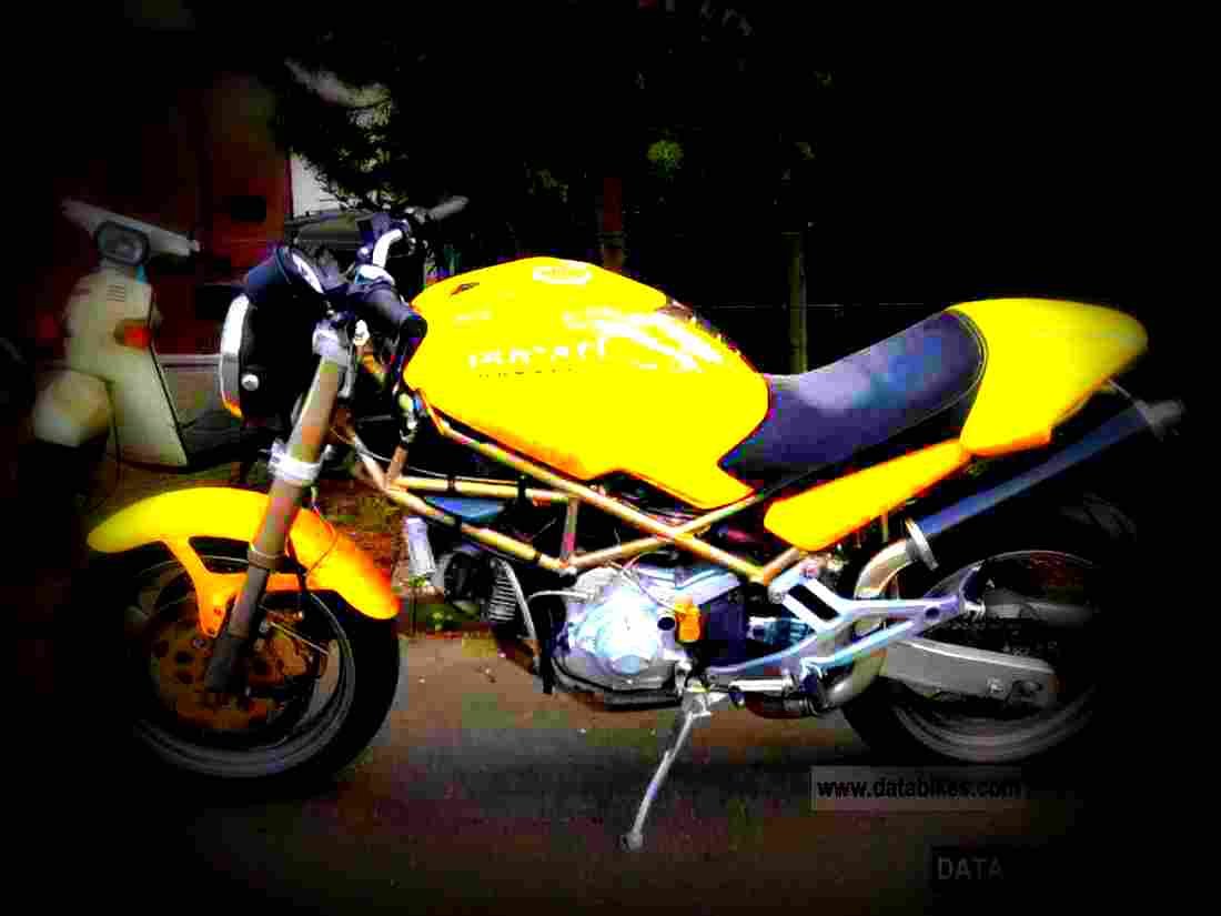 Ducati 900 Monster i.e. 2002 5 motorbike A4 Photo Print