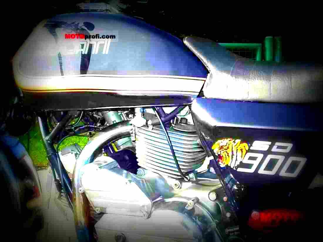 Ducati 900 SD Darmah 1981 2 motorbike A4 Photo Print