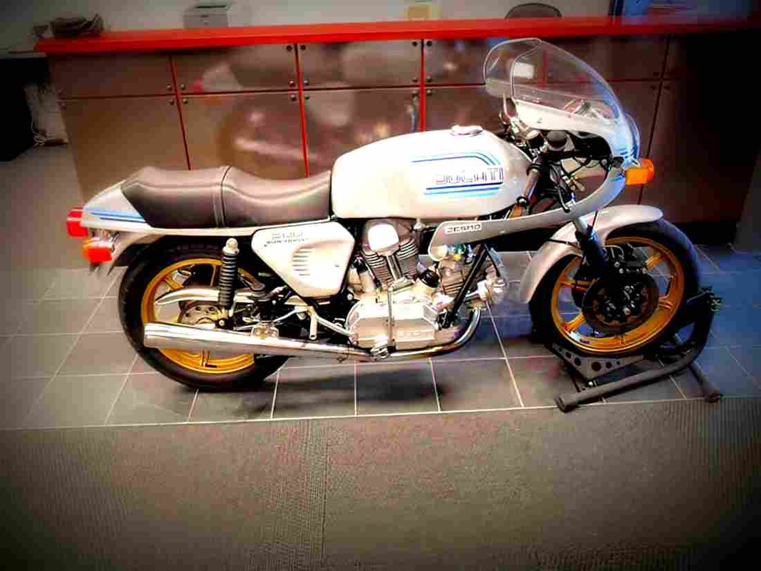 Ducati 900 SS 1982 4 motorbike A4 Photo Print