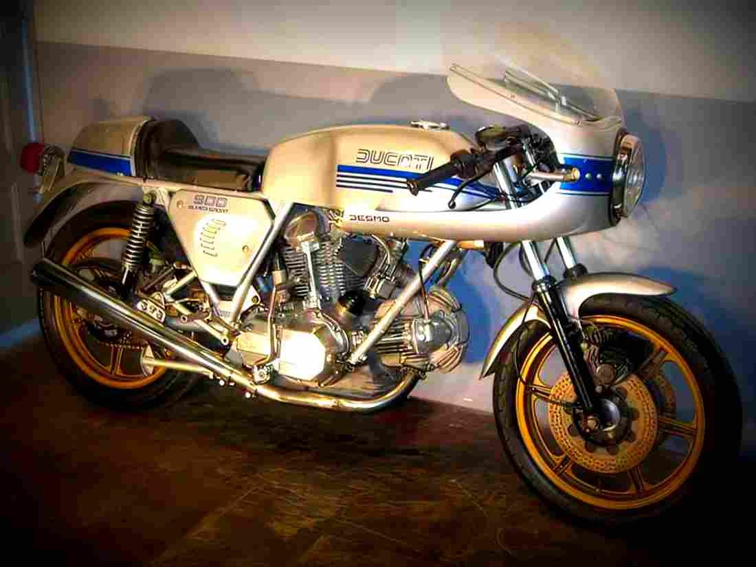 Ducati 900 SS Hailwood Replica 1982 3 motorbike A4 Photo Print