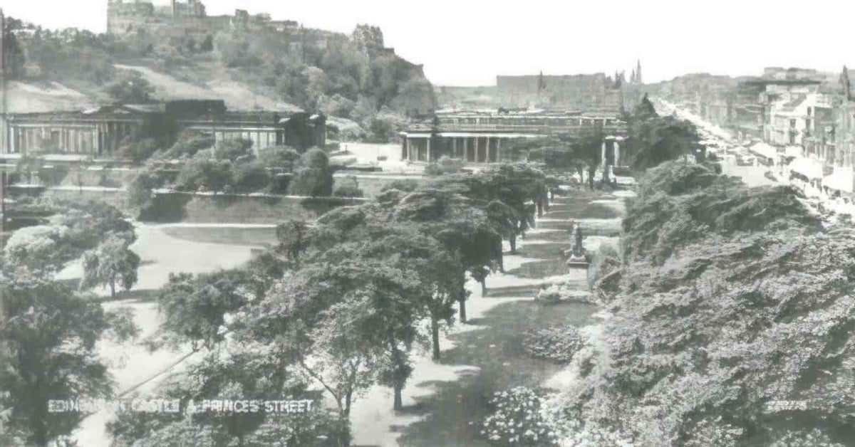Edinburghshire Edinburgh Castle Street and Princes Street Vintage A4 Photo Print