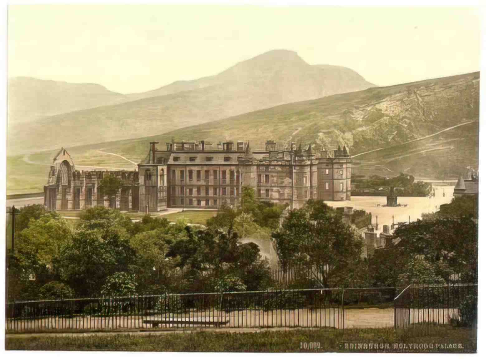 Edinburghshire Edinburgh Holyrood Palace Vintage A4 Photo Print