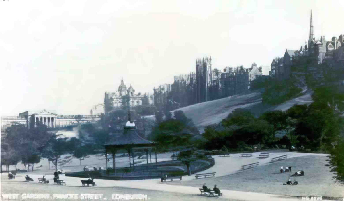 Edinburghshire Edinburgh Princes Street West Gardens Vintage A4 Photo Print