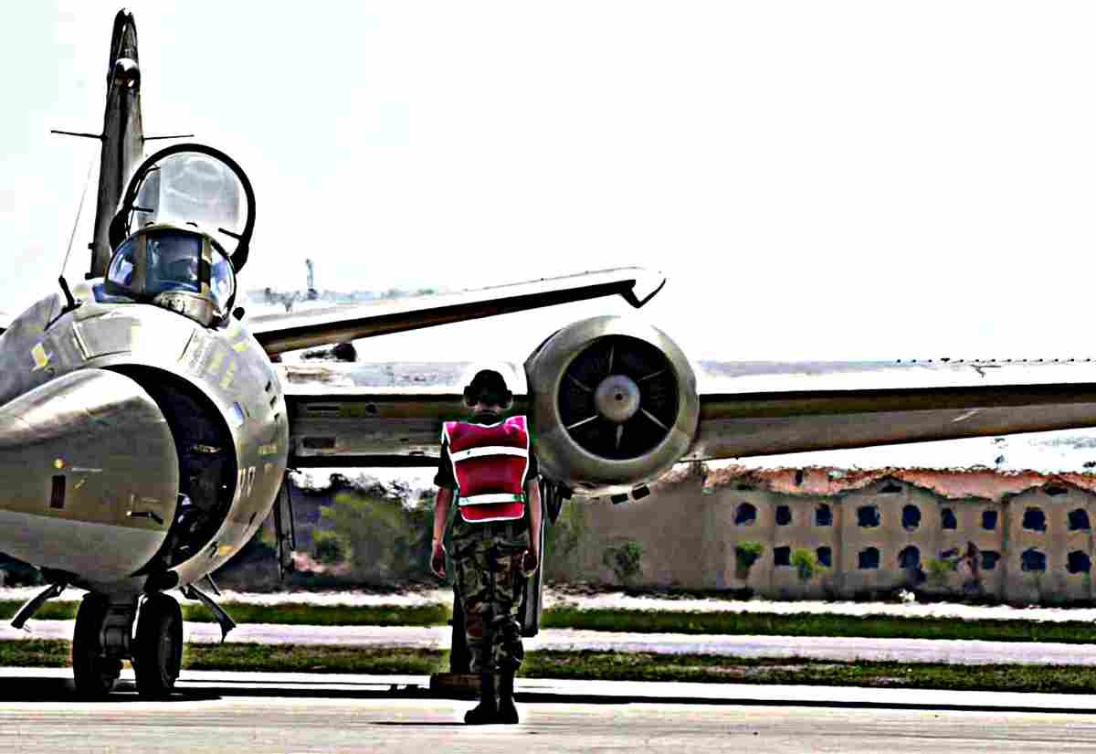 English Electric Canberra Bomber 4 (2) Military A4 Photo Print