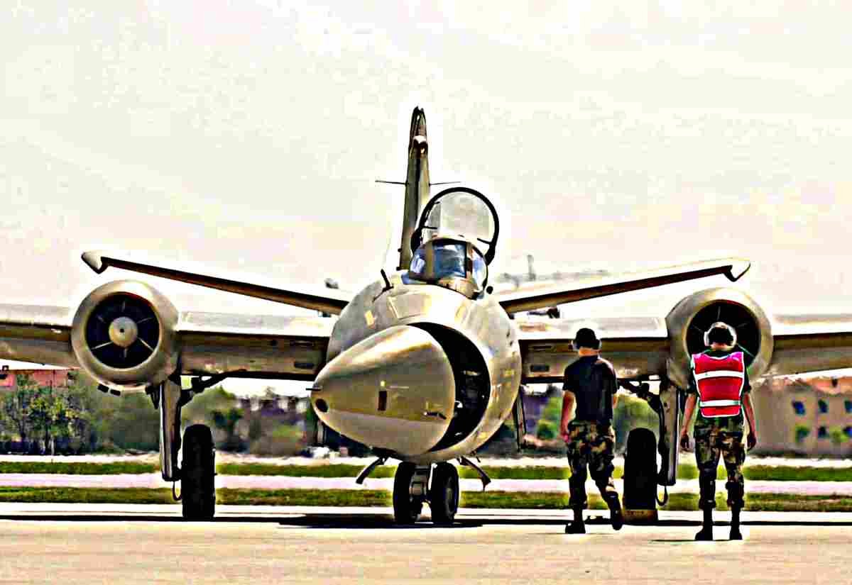 English Electric Canberra Bomber 6 (2) Military A4 Photo Print