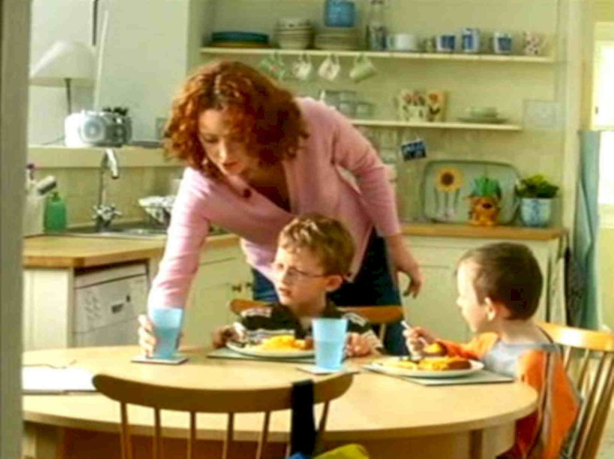 Family Mealtime Kitchen Vintage Retro Advert Poster A4 Photo Print