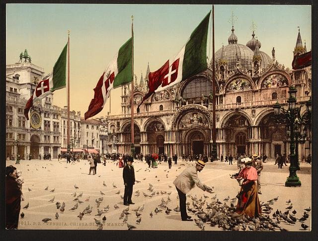 Feeding Pigeons in St Marks Place Venice Vintage A4 Photo Print