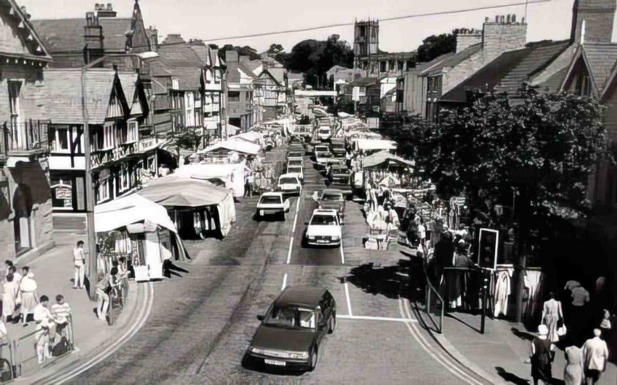 Flintshire Mold High Street VIII Vintage A4 Photo Print