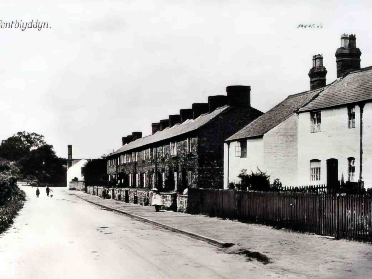 Flintshire Pontblyddyn Vintage A4 Photo Print