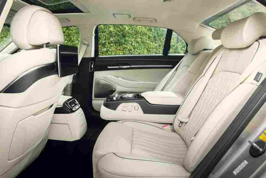 GENESIS G90 6722 12 Car A4 Photo Print