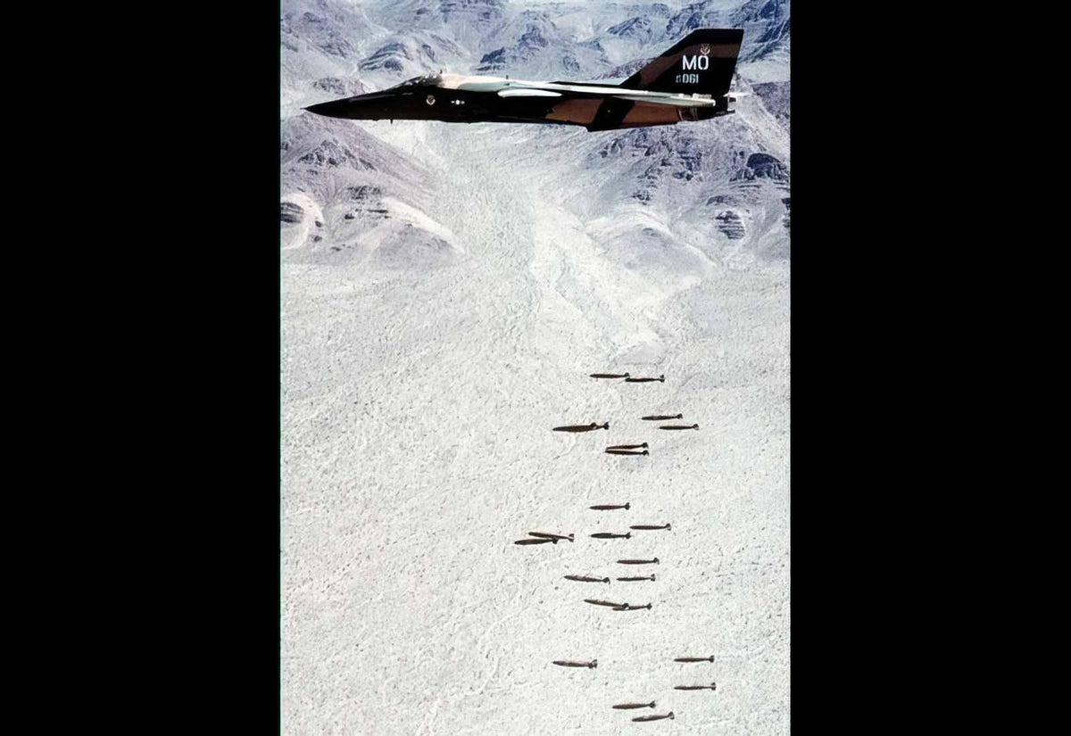 Generaldynamics F111 Aardvark 13 A4 Photo Print