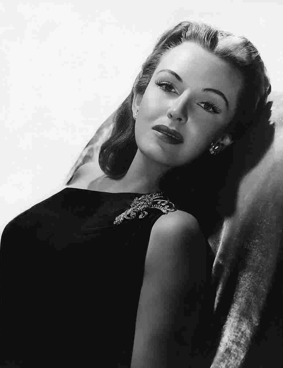 Gifford Frances Marriage is a Private Affair 1 film star poster A4 Photo Print