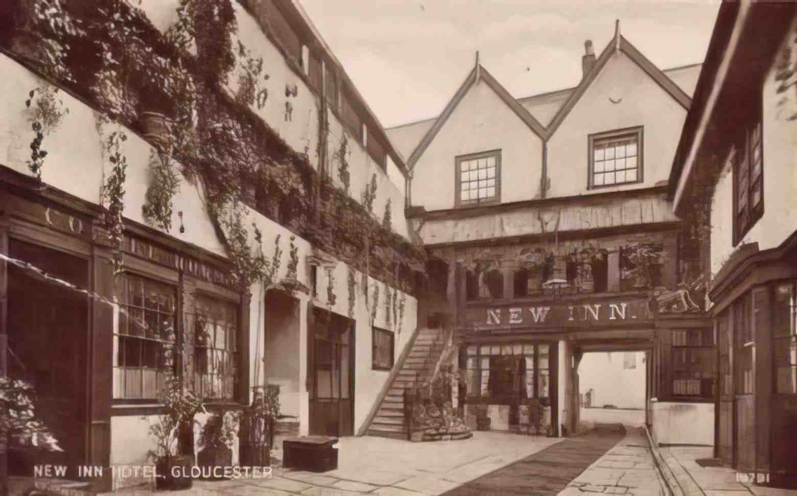 Gloucestershire Gloucester New Inn Hotel Vintage A4 Photo Print