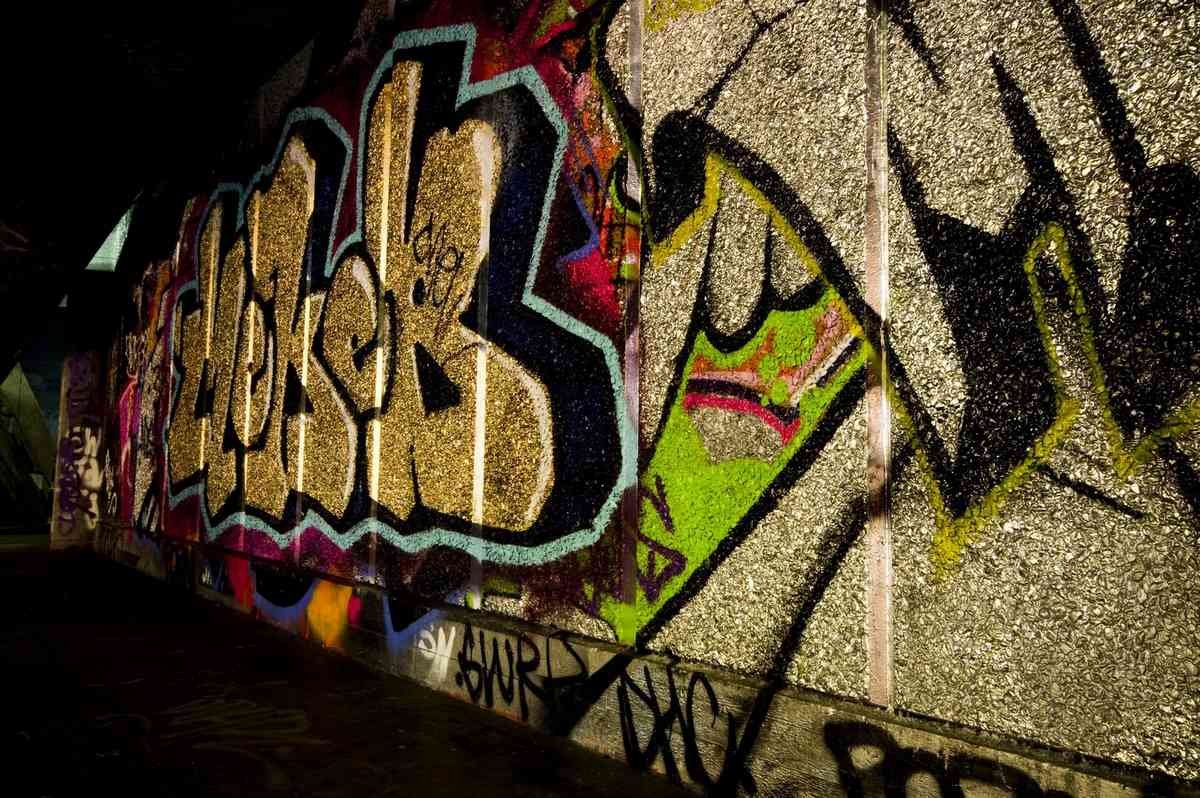 Graffiti Murals Street Art 446 low graffiti 1 752595 A4 Photo Print