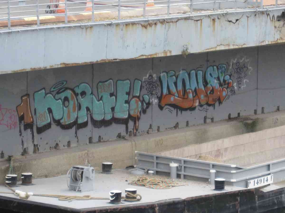 Graffiti Murals Street Art 577 img 1276 A4 Photo Print