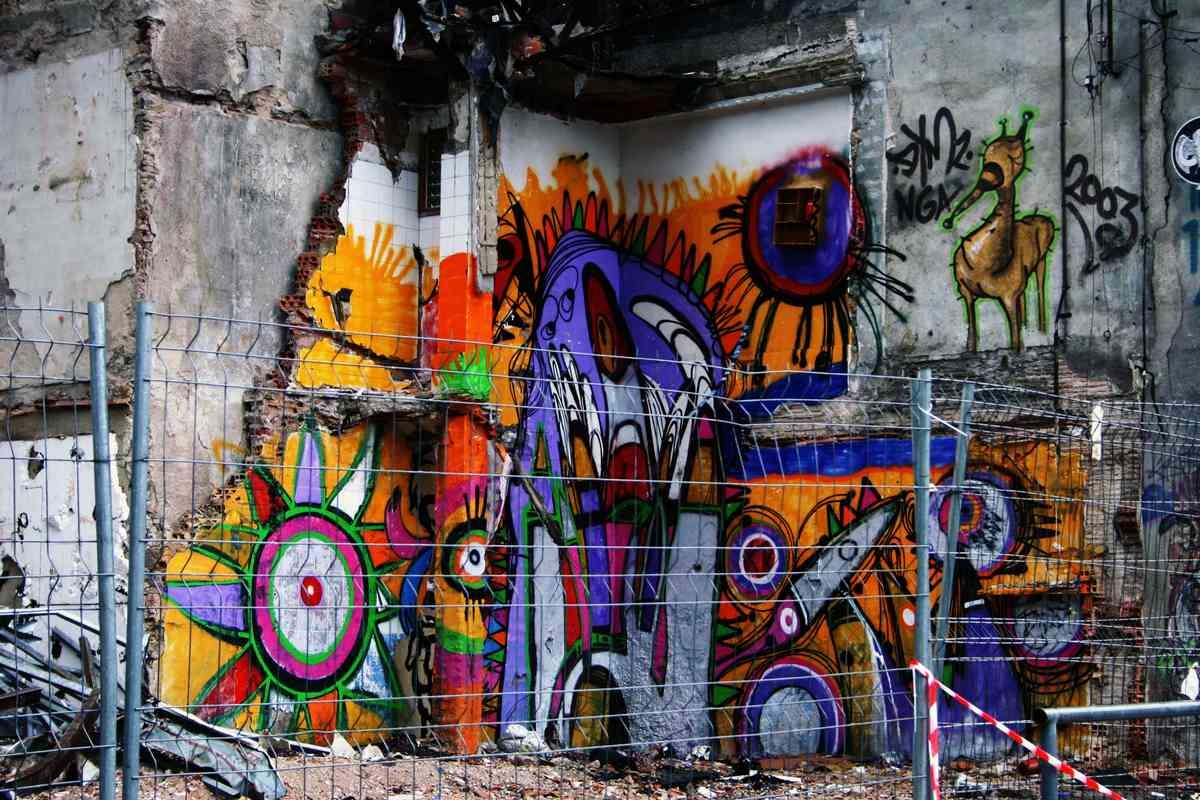 Graffiti Street Art photo Murals A4 117 (774) A4 Photo Print